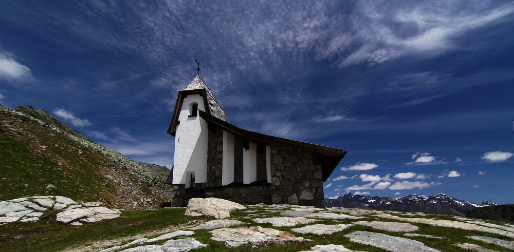 kaple pod  Rettenbach-Gletscher 2750m 