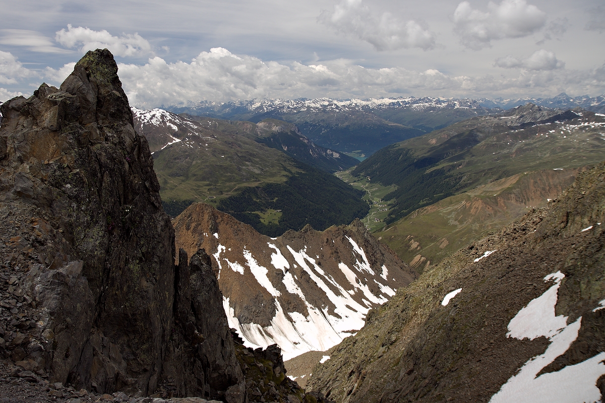 v sedle Karlesjoch 3.108 m I - pohled do Itálie